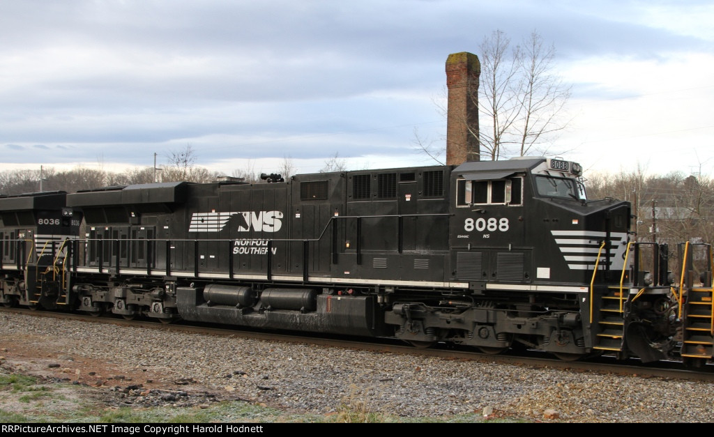 NS 8088 works on train 165